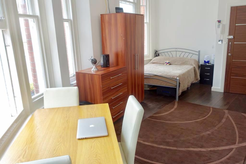 מלון לונדון Studio Near Liverpool Street Tube Station מראה חיצוני תמונה